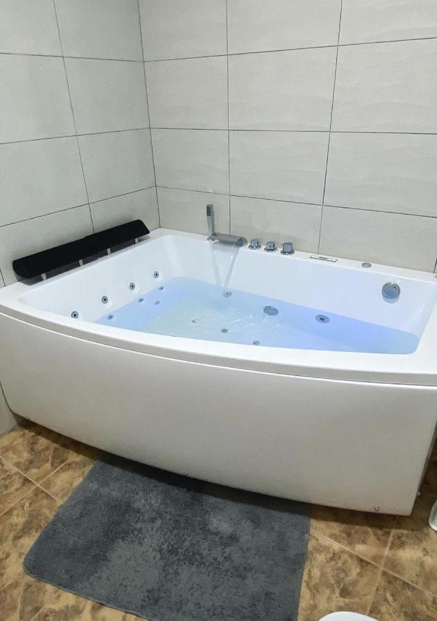 Casa Con Piscina, Villa Alarilla Fuentiduena de Tajo Екстериор снимка