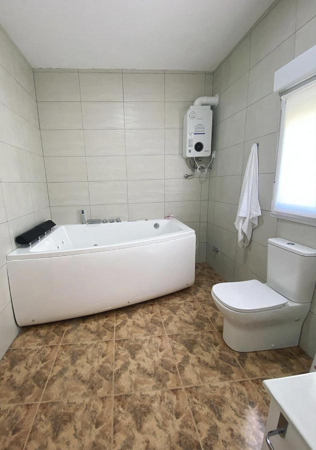 Casa Con Piscina, Villa Alarilla Fuentiduena de Tajo Екстериор снимка